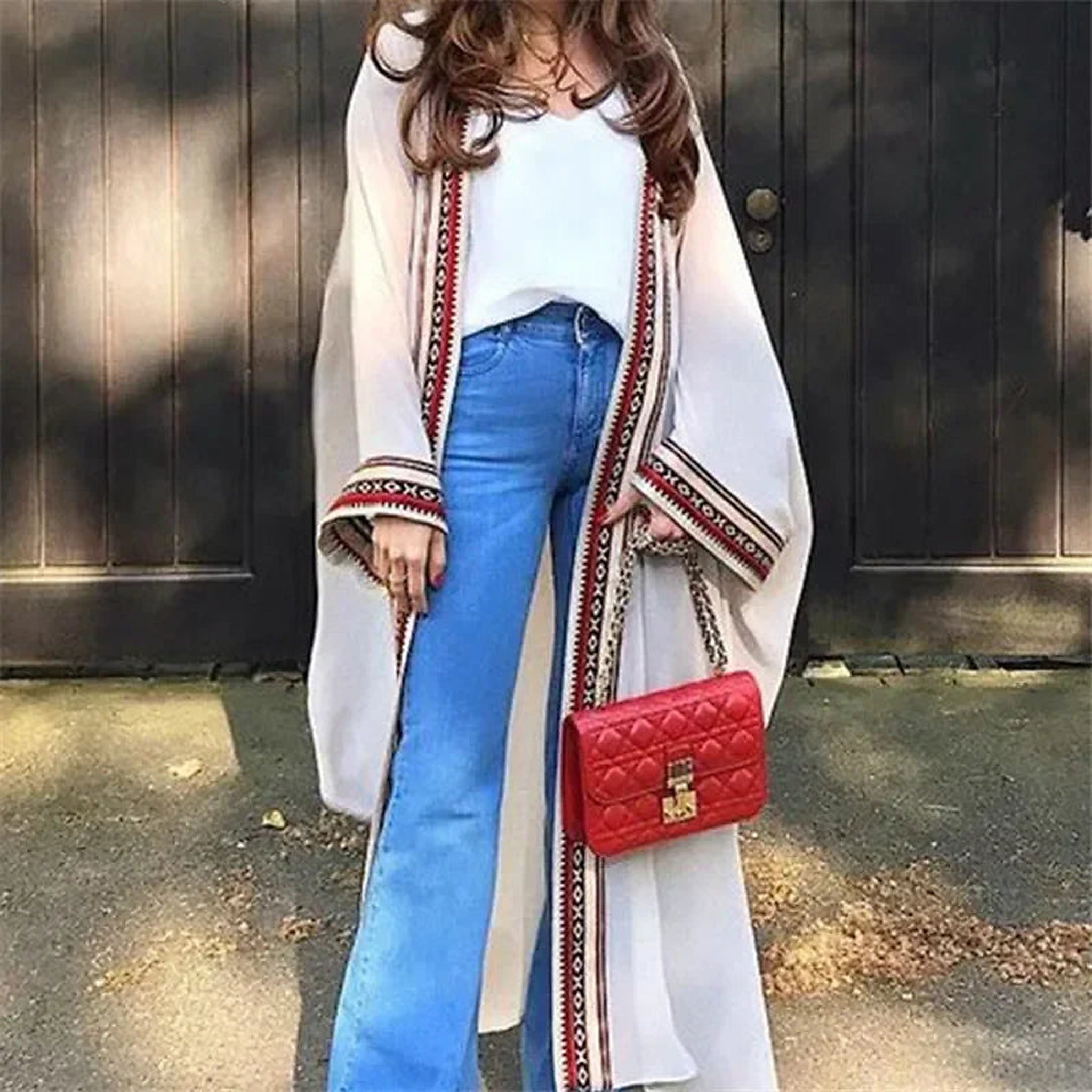 SORAVEA Tuva vit chiffong maxi-kaftan med brodyr