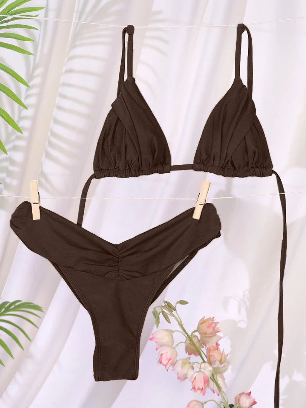 Coral Breeze triangel bikini svart framifrån