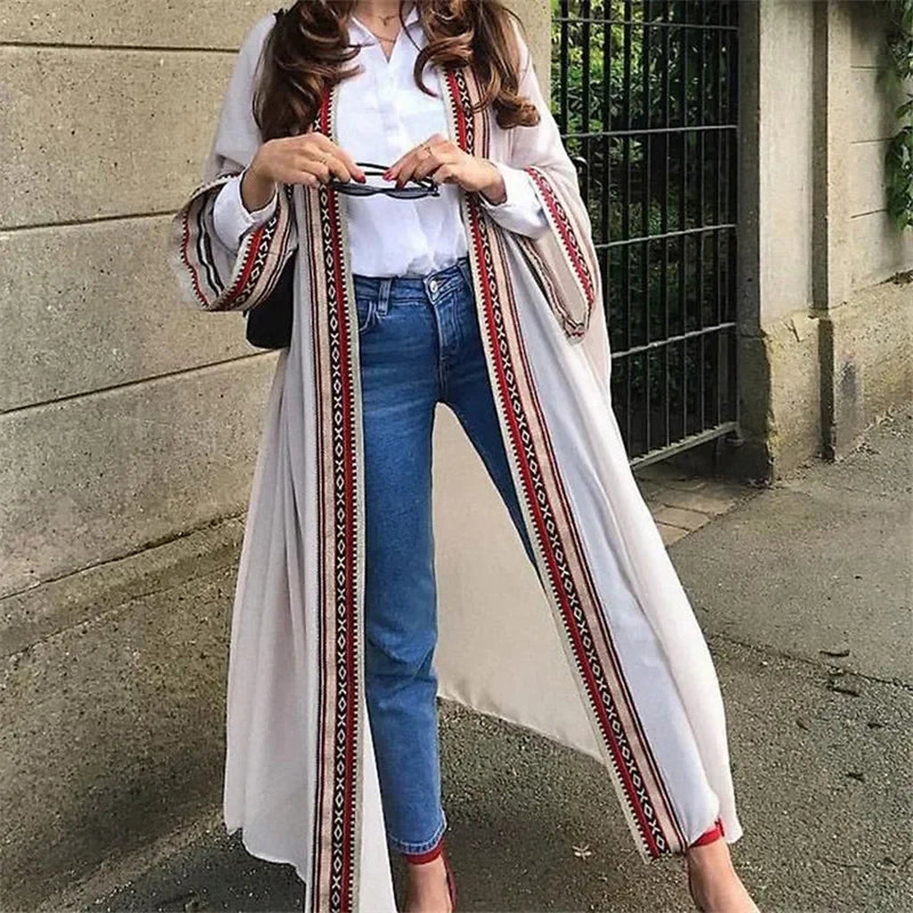 Tuva kaftan broderad kant detaljbild